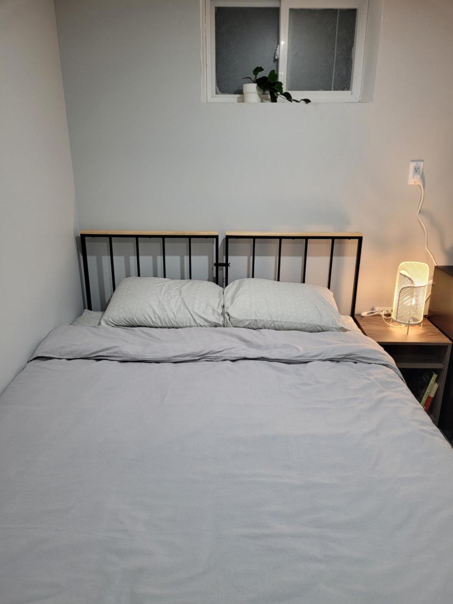 Guest House Basement - Master Bedrooms In Bayview Village Toronto Exterior photo