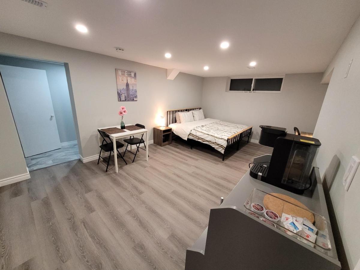 Guest House Basement - Master Bedrooms In Bayview Village Toronto Exterior photo